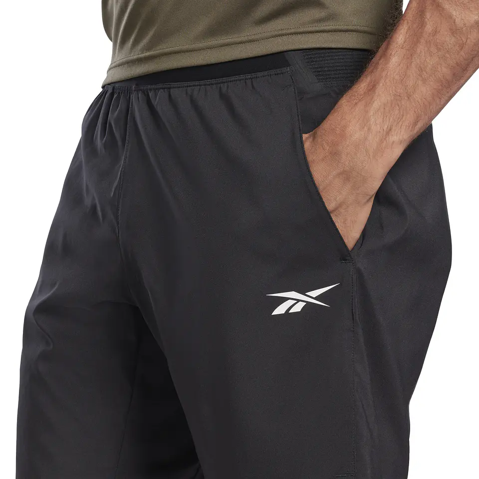 Short Hombre Negro Reebok H46644 5