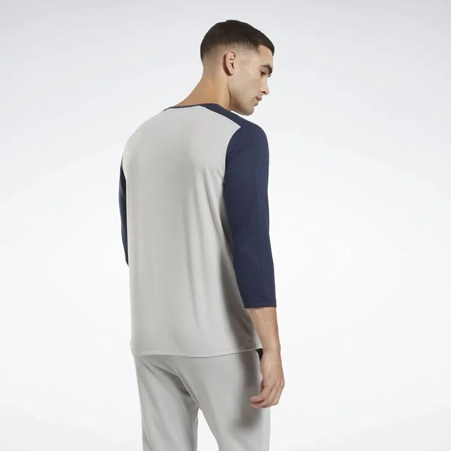 Polera Hombre Gris Reebok Ic4844 2