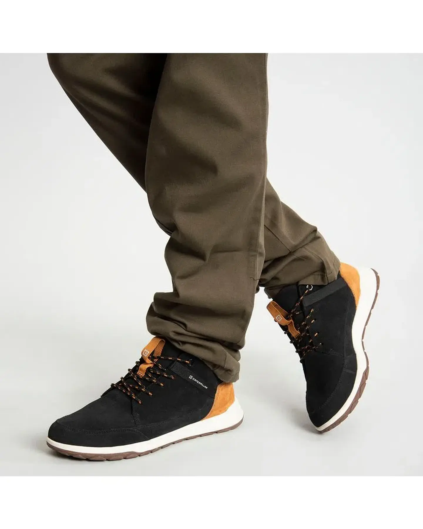 Zapatilla Hombre Negro Cat P724134 2