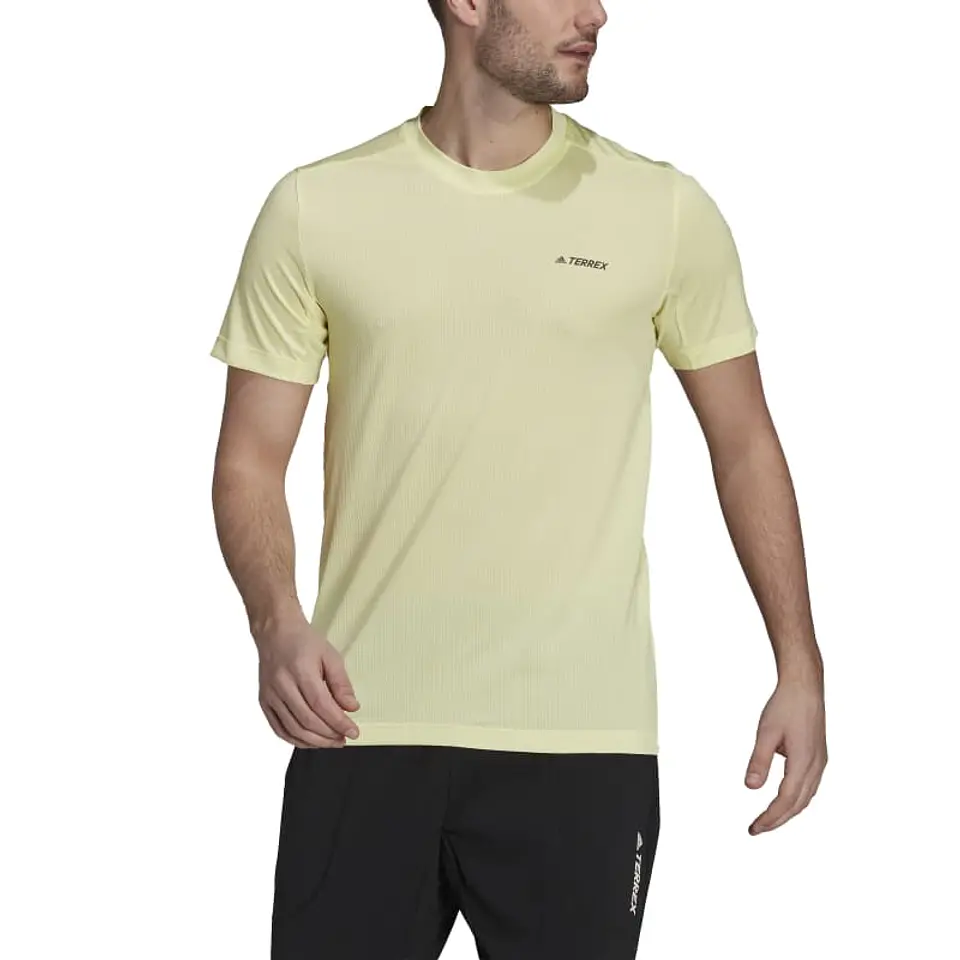 Polera Hombre Amarilla Adidas Gq4263 1