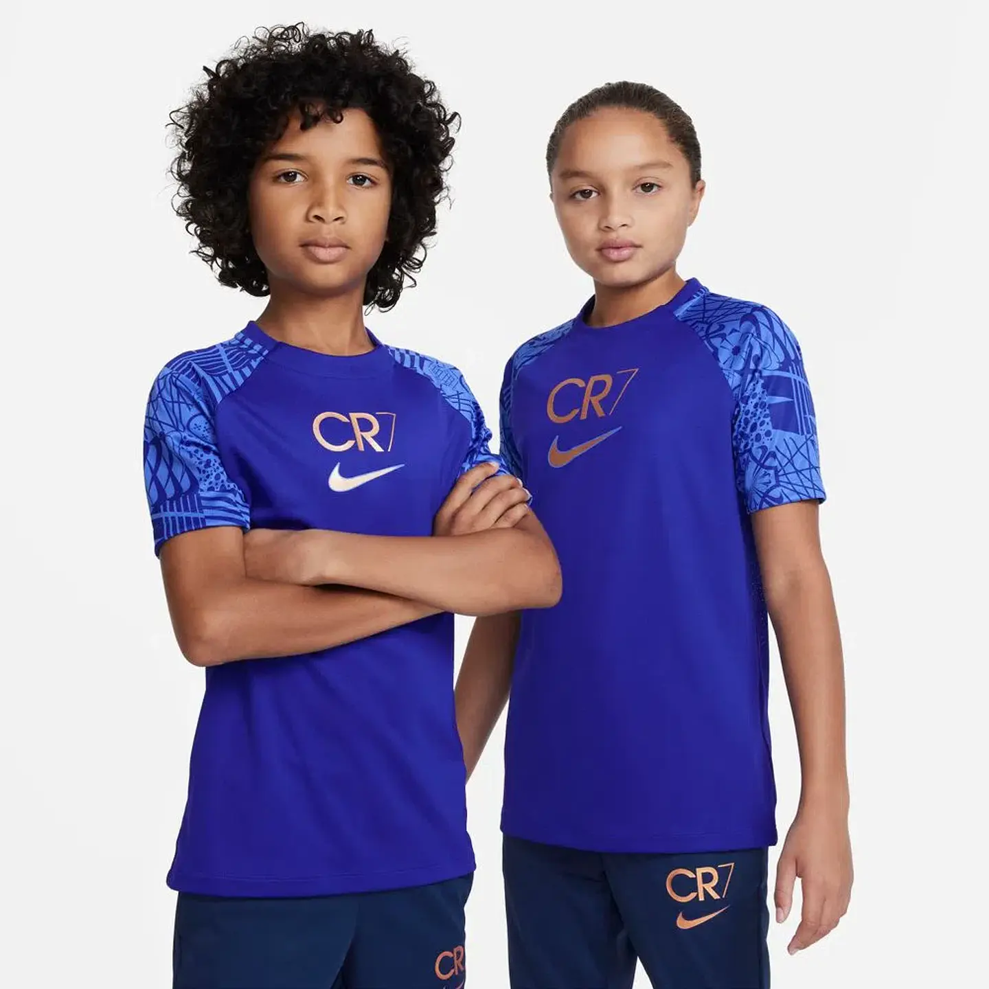 Polera Juvenil Azul Nike Dv3122-471 1