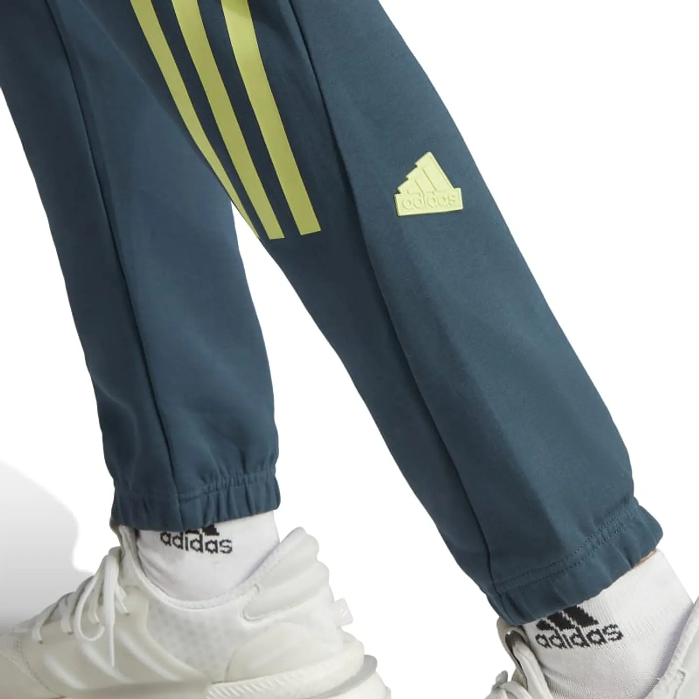 Pantalón de Buzo Hombre Verde Adidas Ij6372 4