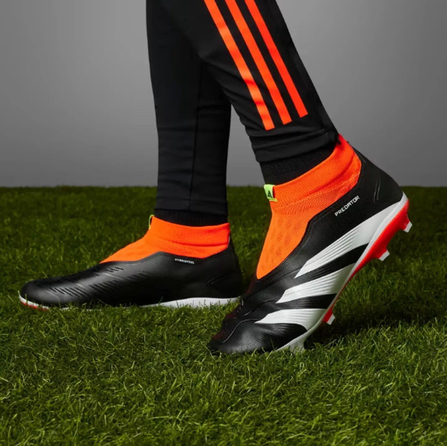 Zapatilla Negra Adidas IG7768 1