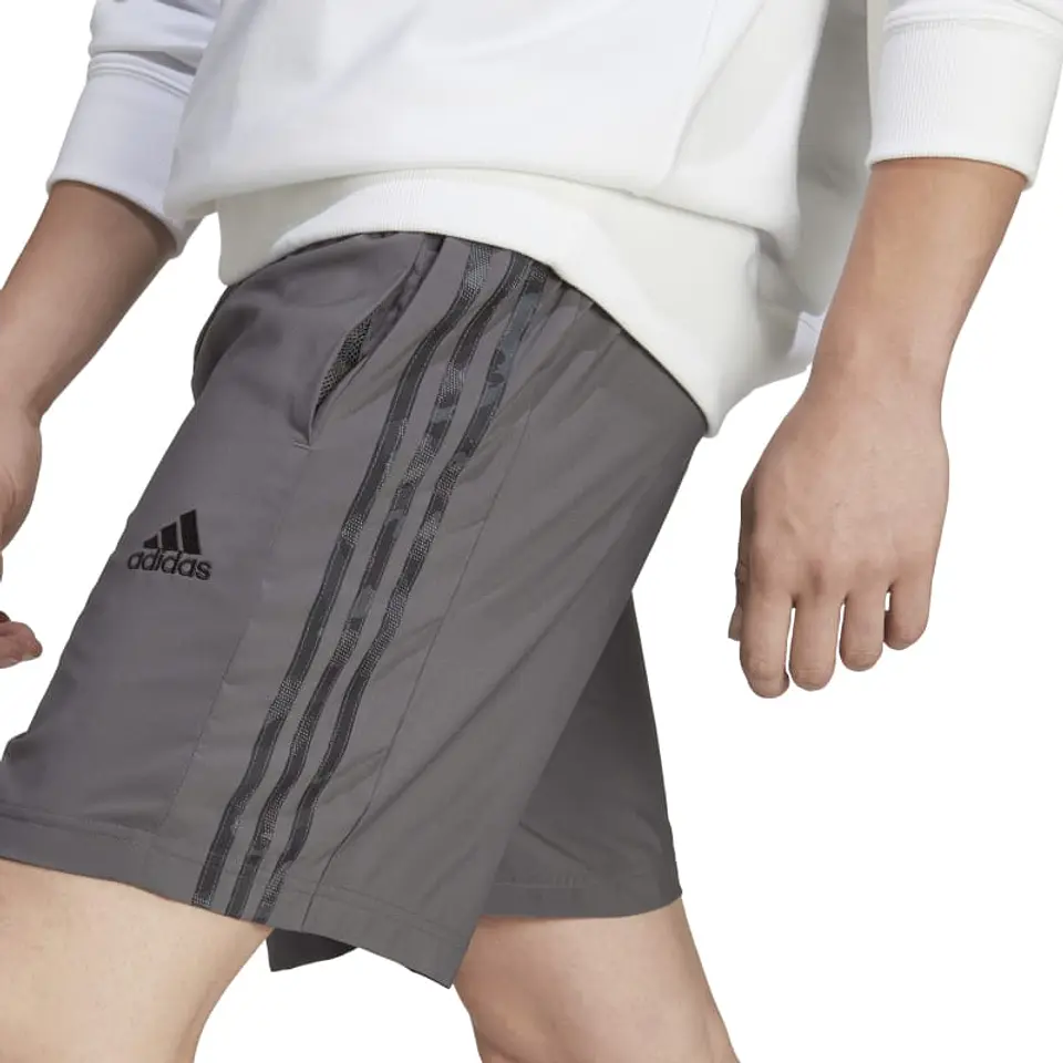 Short Hombre Gris Adidas IC1494 2