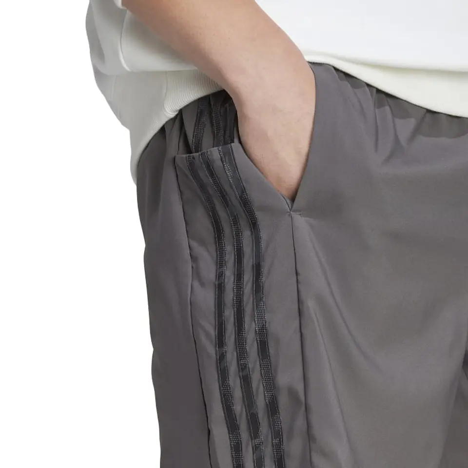 Short Hombre Gris Adidas IC1494 3
