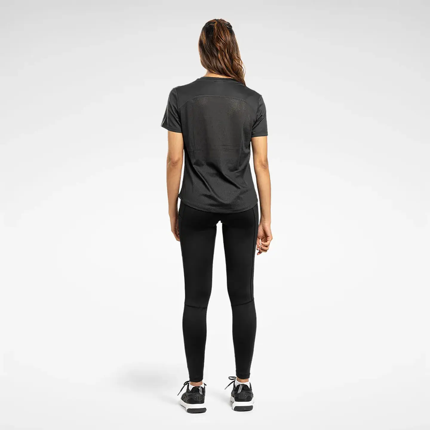 Polera Mujer Negra Reebok 100034918            2