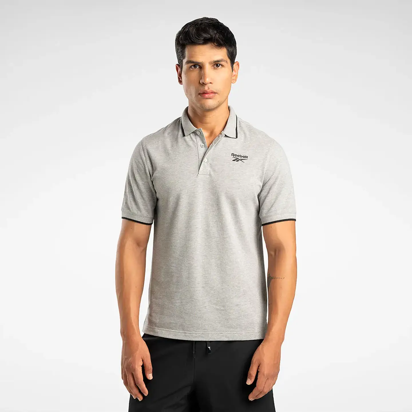 Polera Hombre Gris Reebok 100073037 1