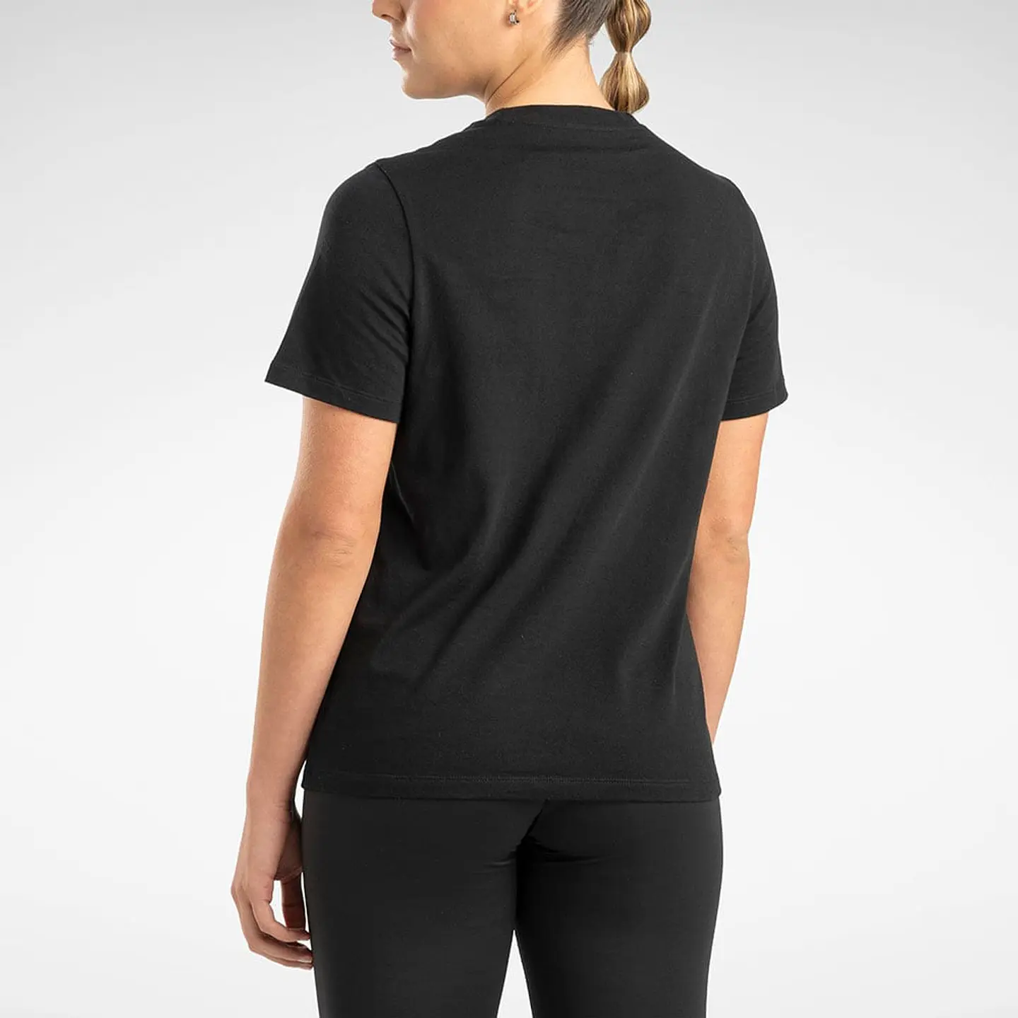 Polera Mujer Negra Reebok 100073083 2