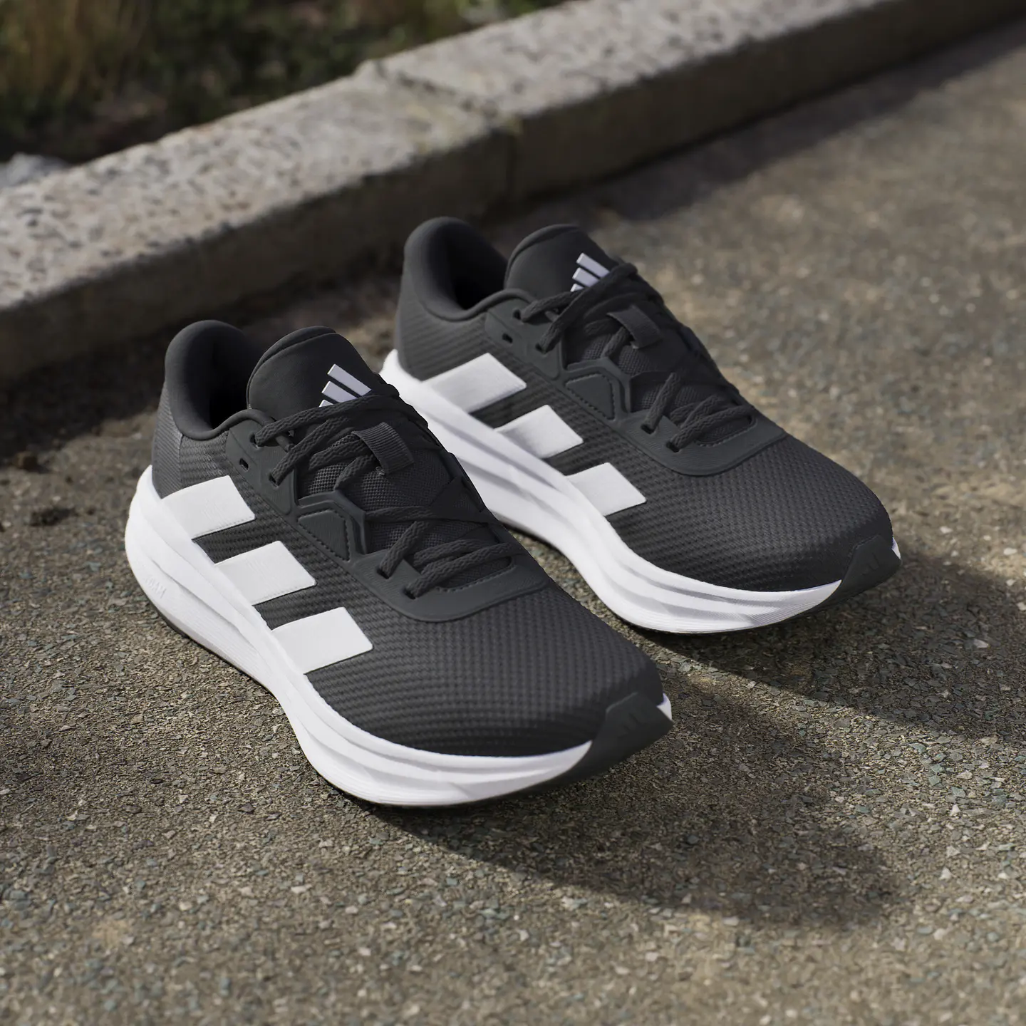 Zapatilla Hombre Negra Adidas ID8760 9