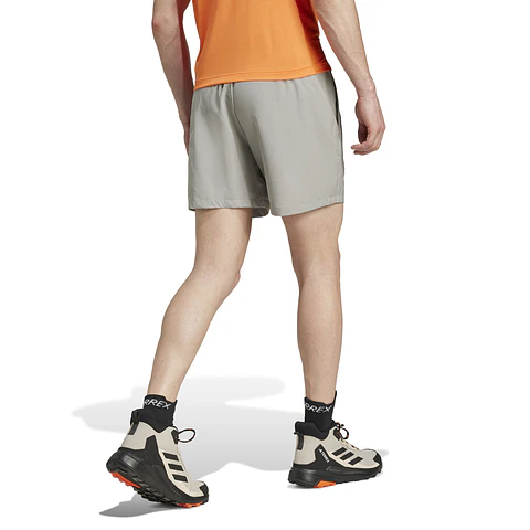 Short Hombre Gris Adidas IW6618