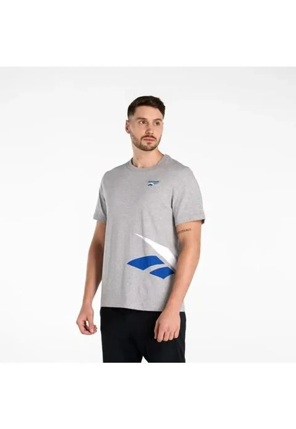 Polera Hombre Gris Reebok 100205469 1