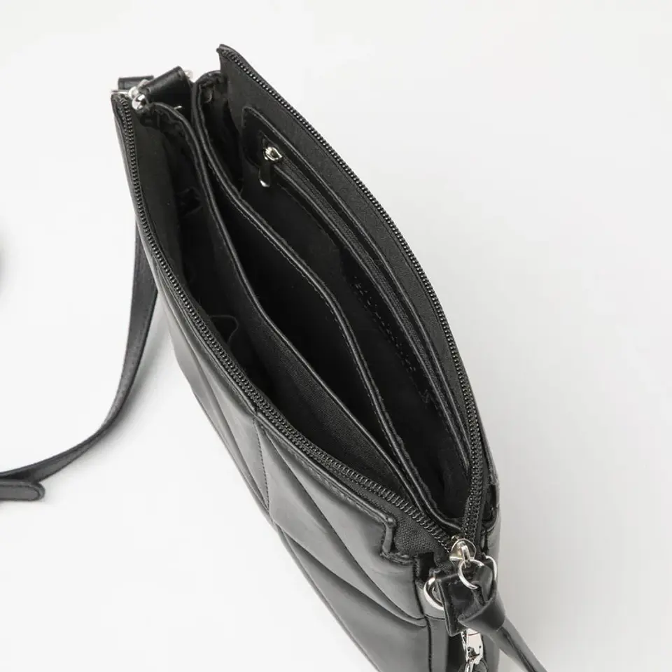 Cartera Negra Humana 3307510200010 4