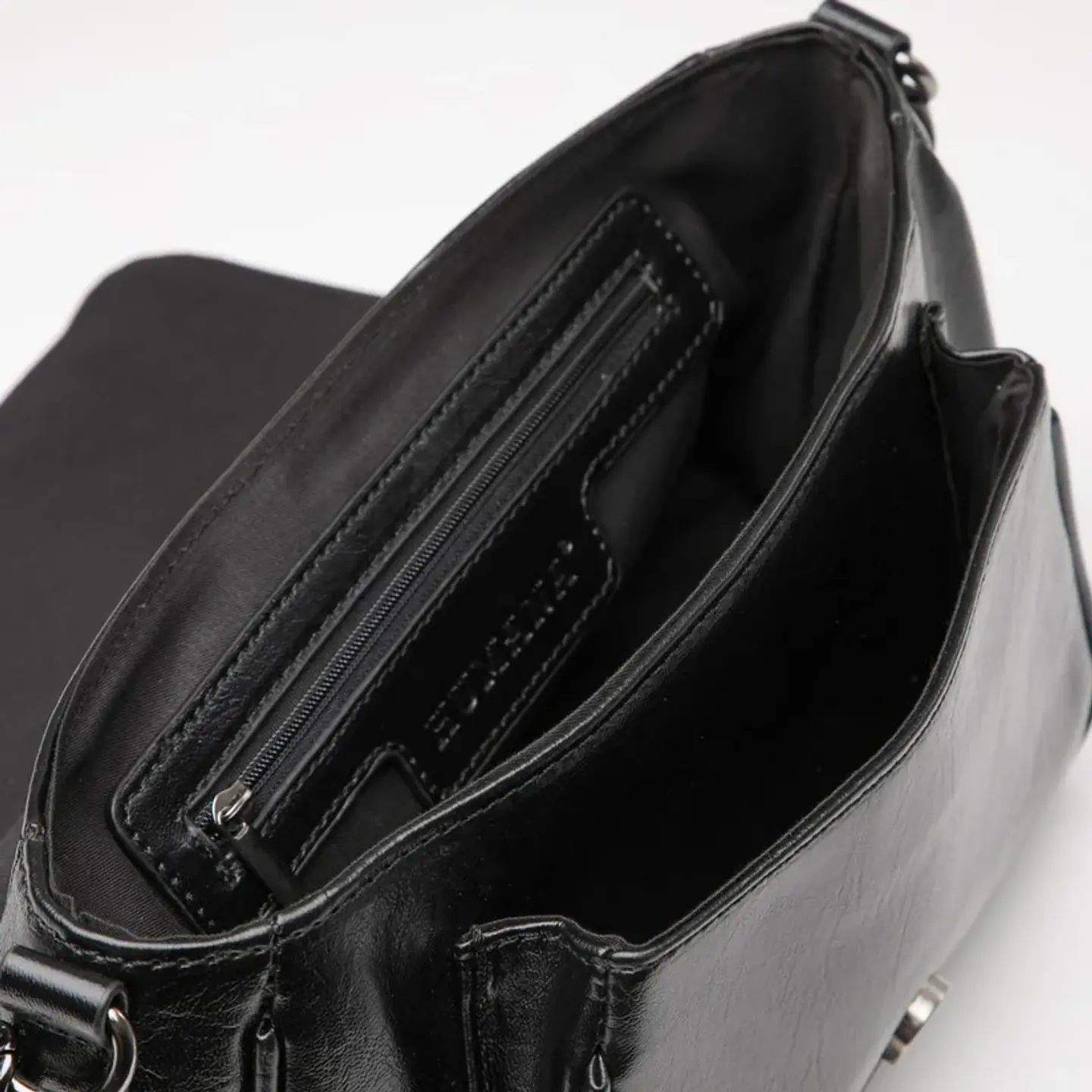 Cartera Negra Humana 3307510200072 3