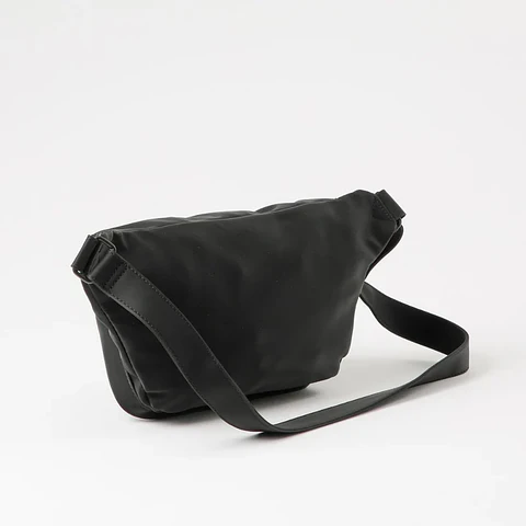 Cartera Negra Humana 3307510200096