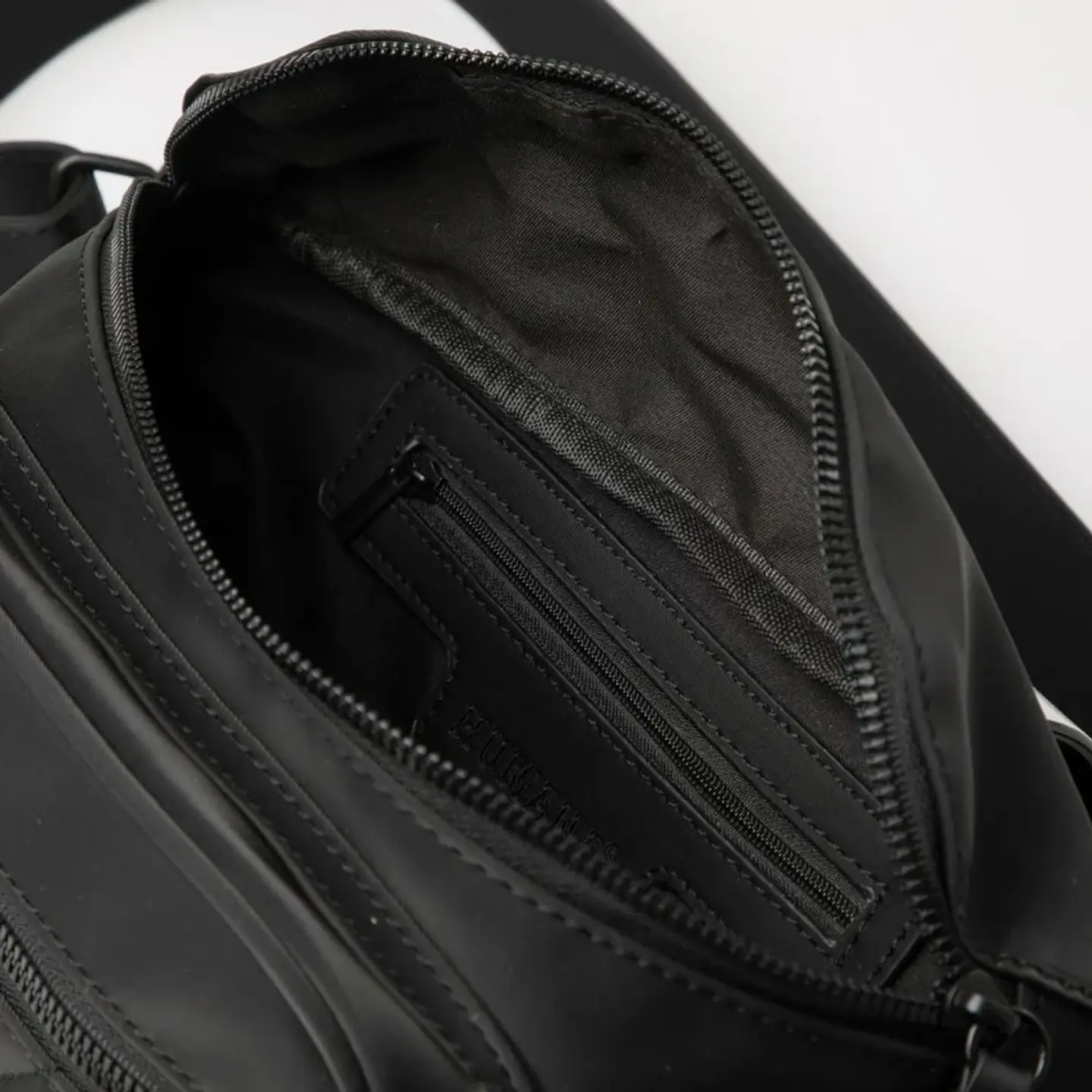 Cartera Negra Humana 3307510200096 3