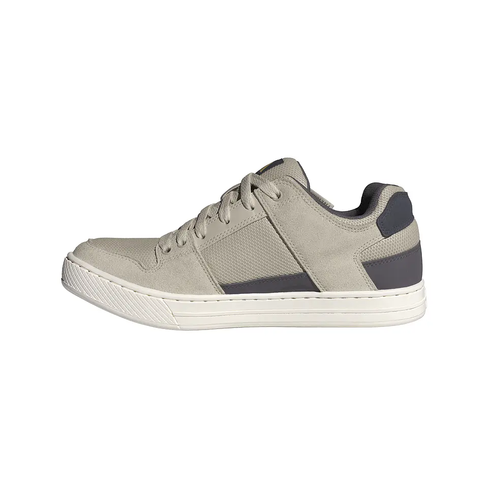 Zapatilla Hombre Beige Adidas ID7489 9