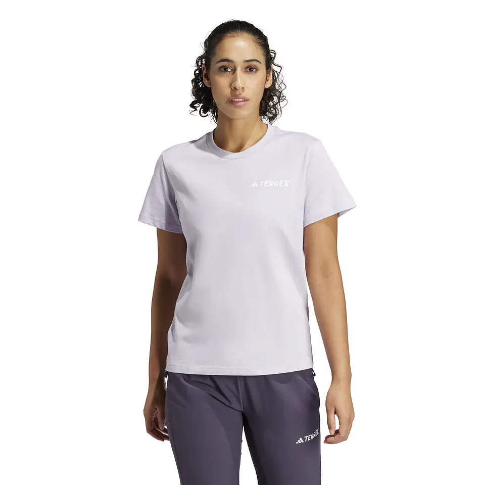 Polera Mujer Rosada Adidas IW2716 1