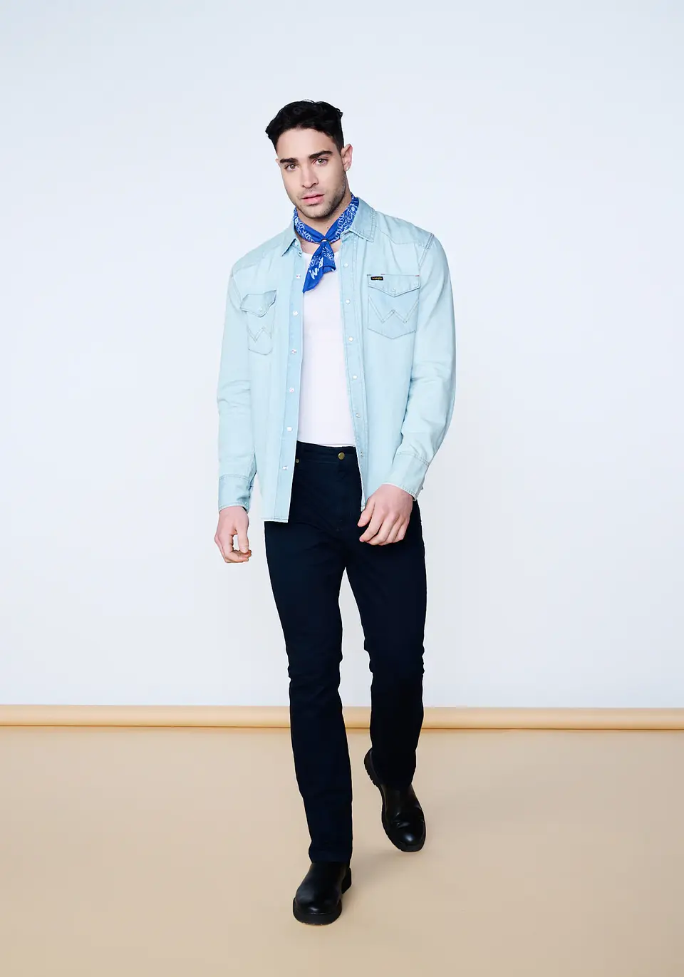 Pantalón Hombre Navy Wrangler 144979 1