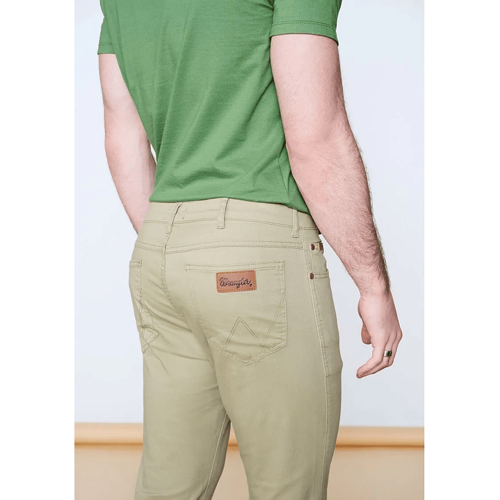 Pantalón Hombre Caqui Wrangler 144983 3