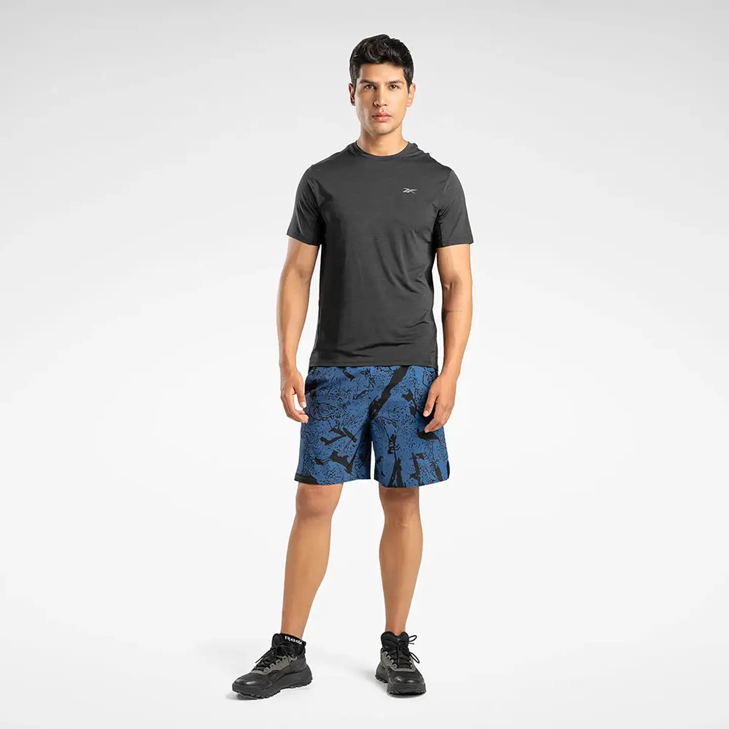 Polera Negra Hombre Reebok 100075786 2