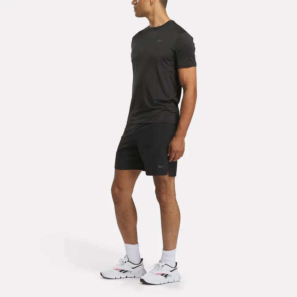 Polera Negra Hombre Reebok 100075786 3