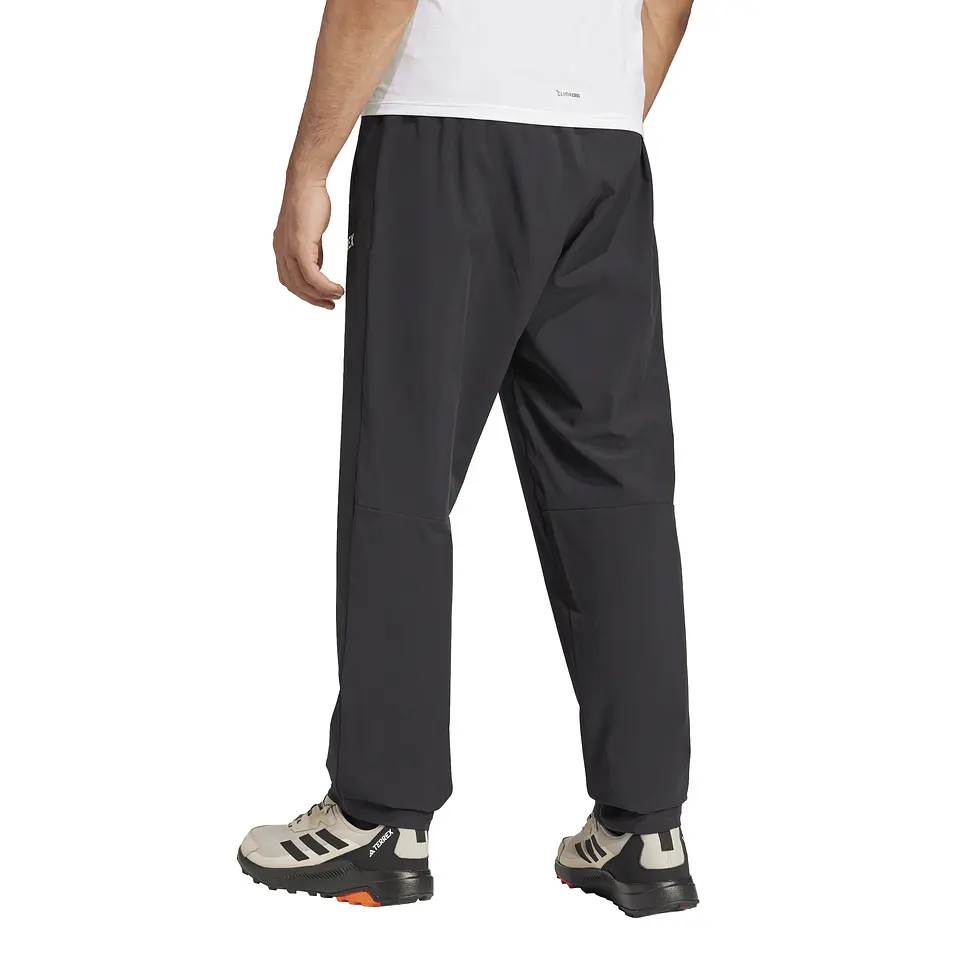 Pantalon de Buzo Negro Hombre Adidas JP0811 2