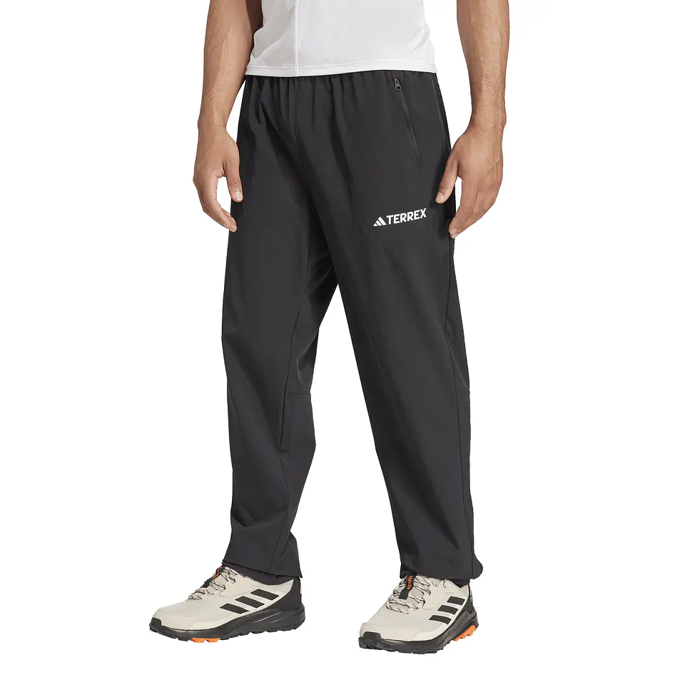 Pantalon de Buzo Negro Hombre Adidas JP0811 1