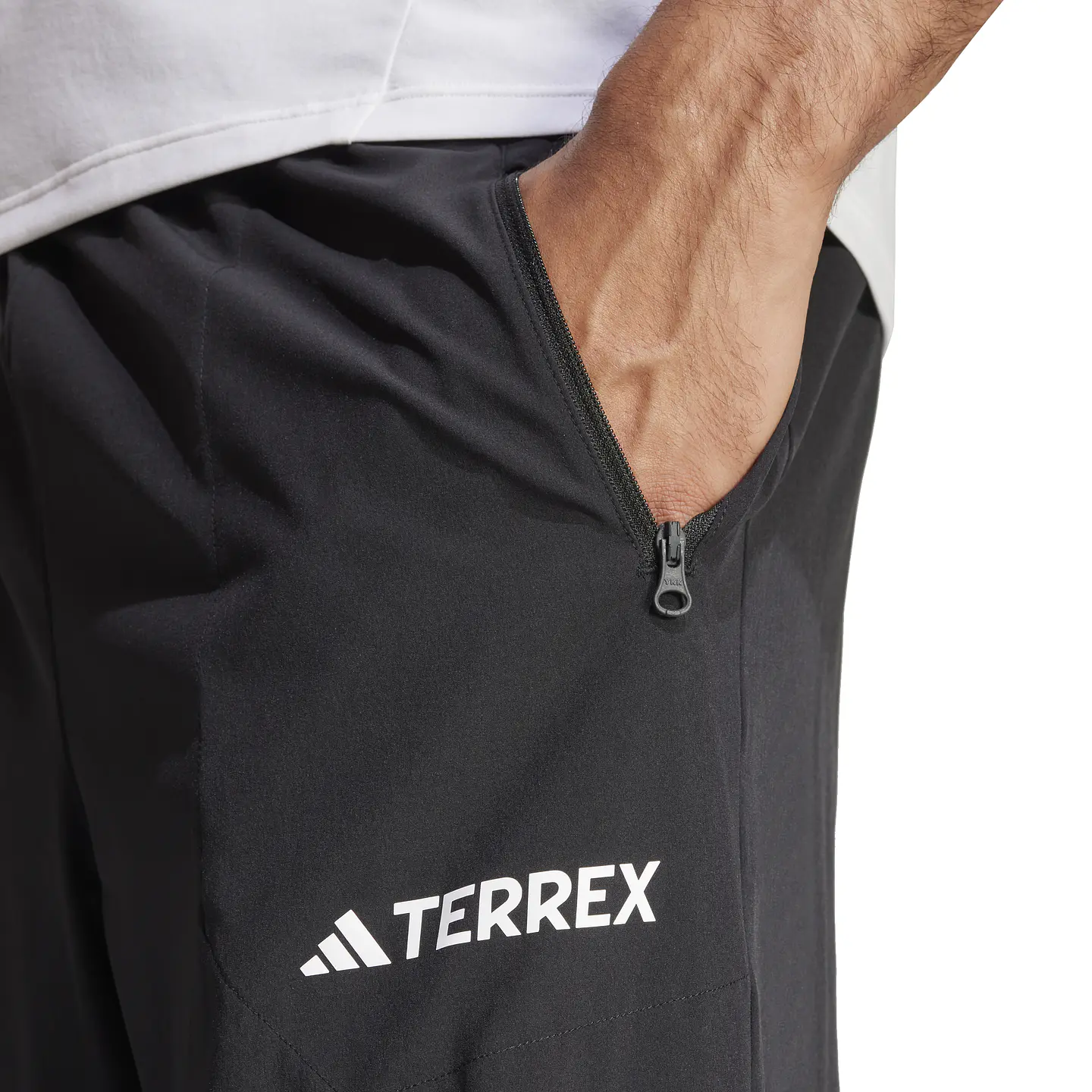 Pantalon de Buzo Negro Hombre Adidas JP0811 6