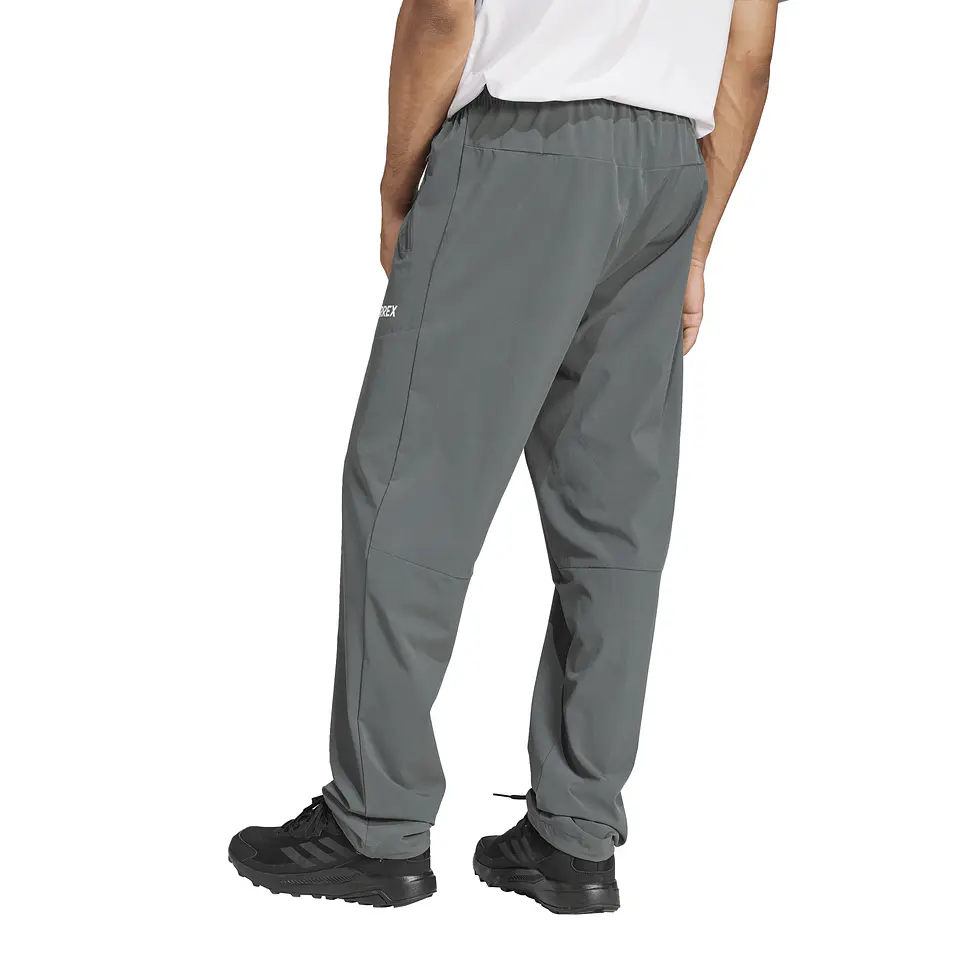 Pantalon de Buzo Verde Hombre Adidas JP0814 2