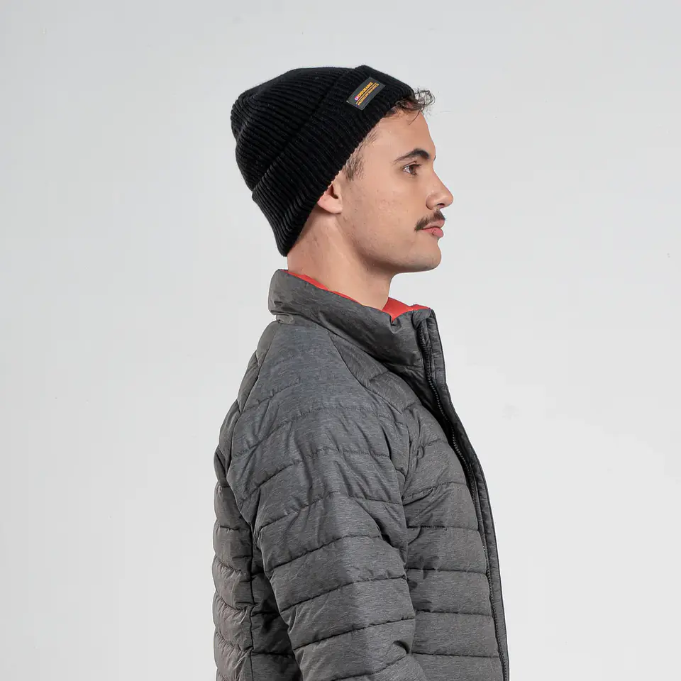 Gorro de Lana Negro Hombre Kilimanjaro LOWA 5