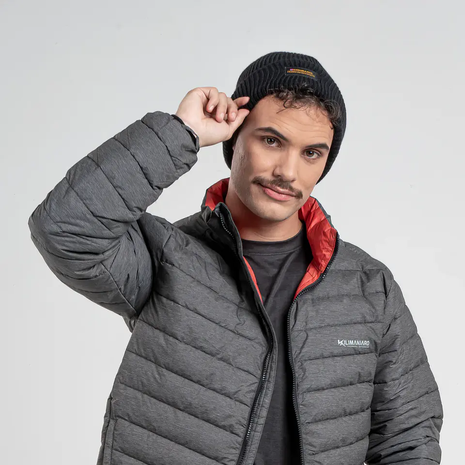 Gorro de Lana Negro Hombre Kilimanjaro LOWA 3