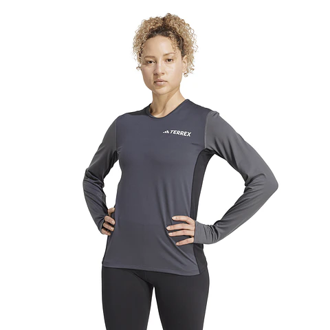 Polera Gris Mujer Adidas JC8200
