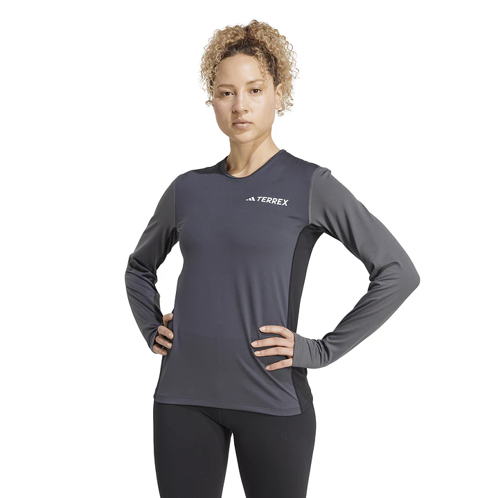 Polera Gris Mujer Adidas JC8200 1