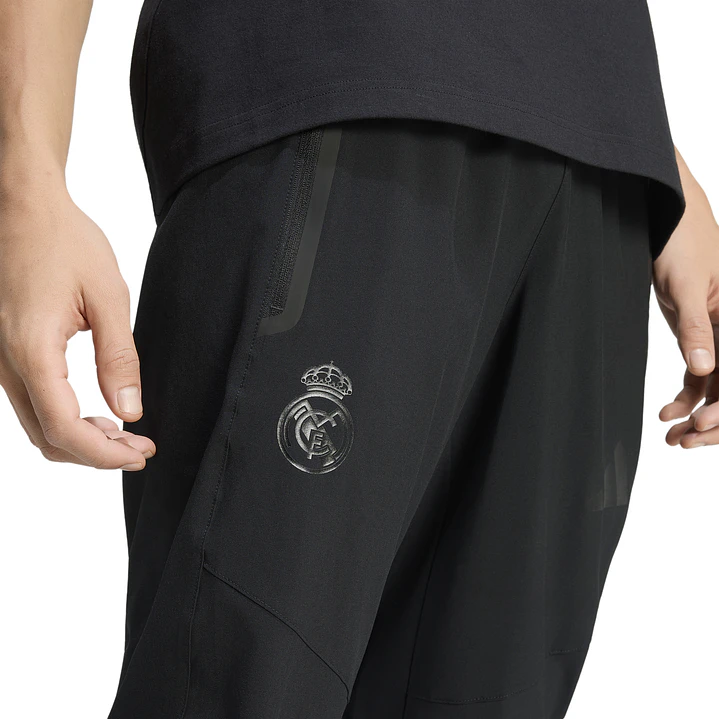Pantalon de Buzo Negro Hombre Adidas KC7806 4