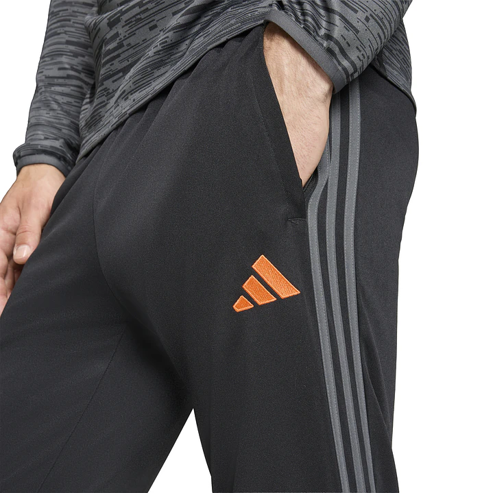 Pantalon de Buzo Negro Hombre Adidas JZ9407 4