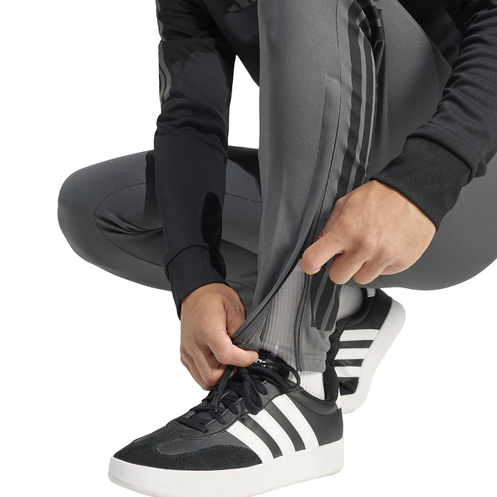 Pantalon de Buzo Negro Hombre Adidas JZ1111 4