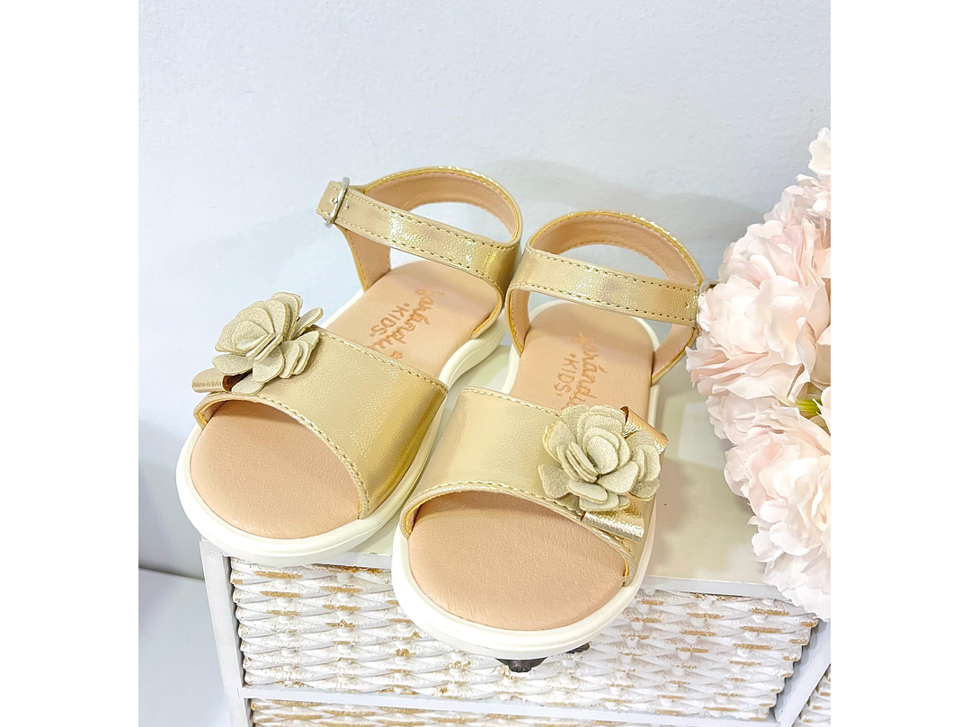 Sandalia Dorada 2024 1