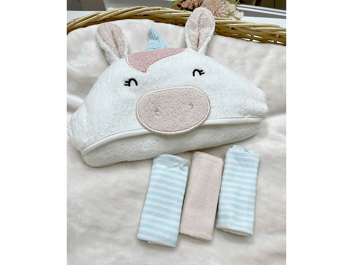 Toalla Unicornio + Babitas Little Me  1