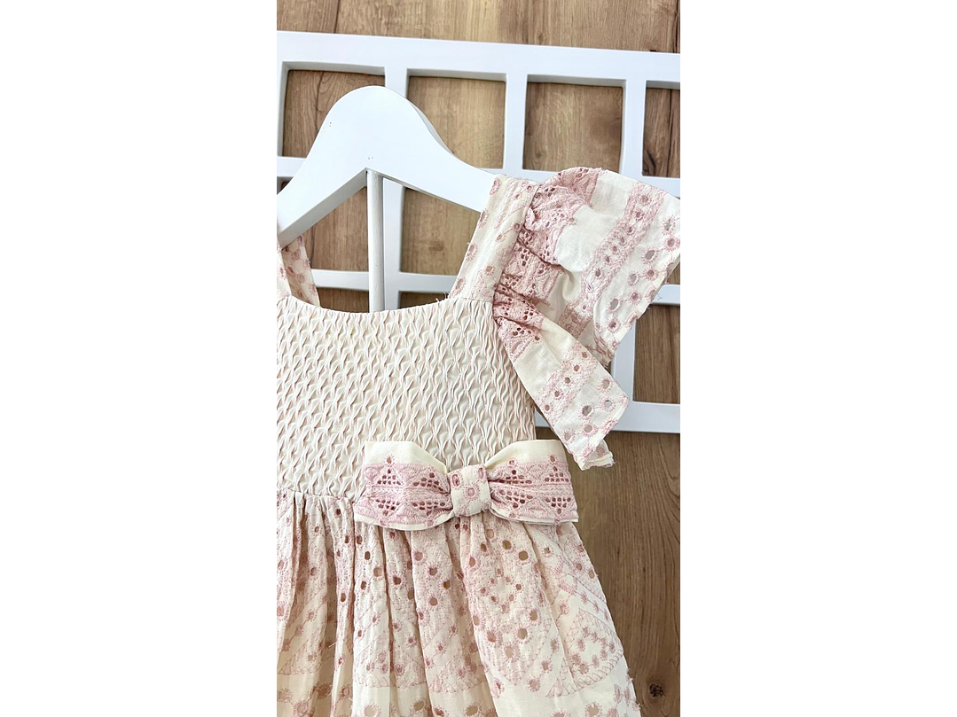 Vestido Ojalata Rosa Viejo 3