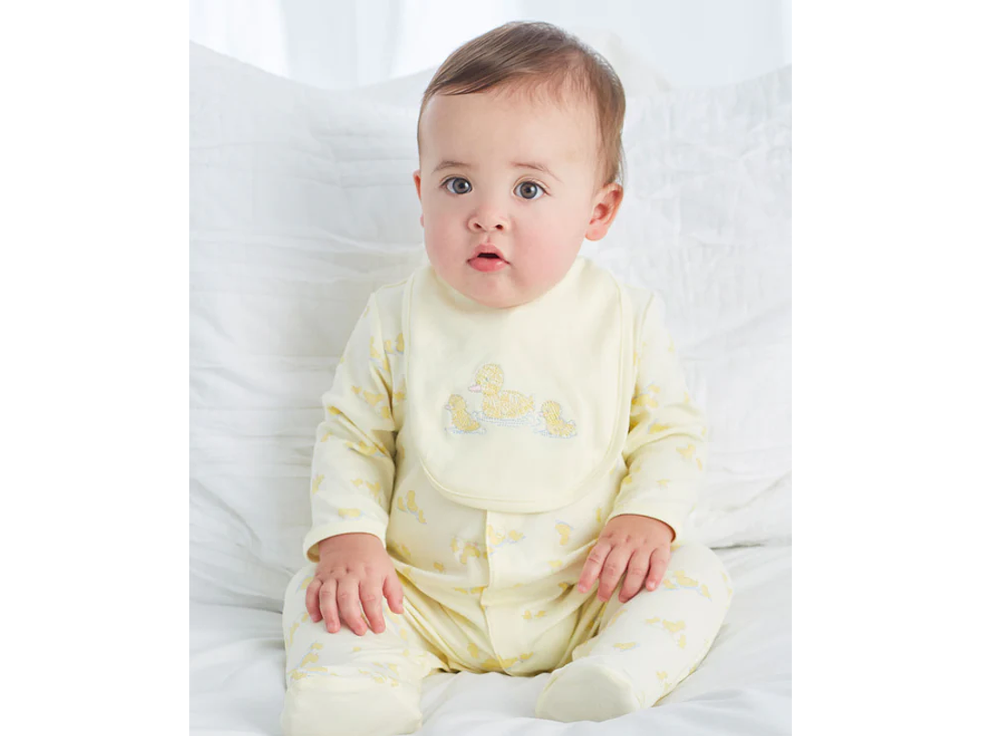 Pijamas + Babero Little Me  1