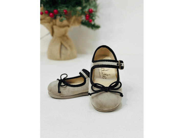 Calzado Tokolate  Beige Borde Negro 3