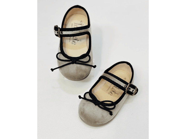 Calzado Tokolate  Beige Borde Negro 1