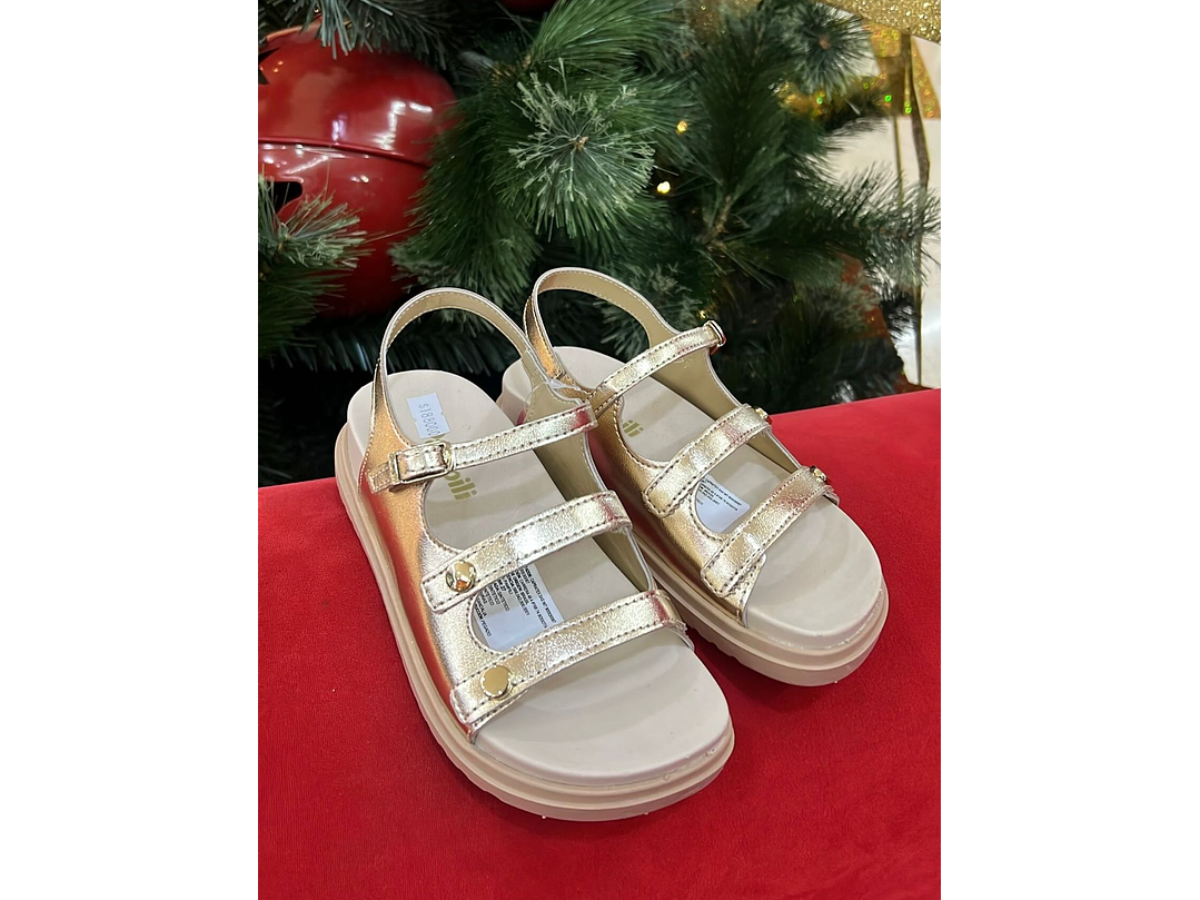 Sandalia Pampili  Dorado 1