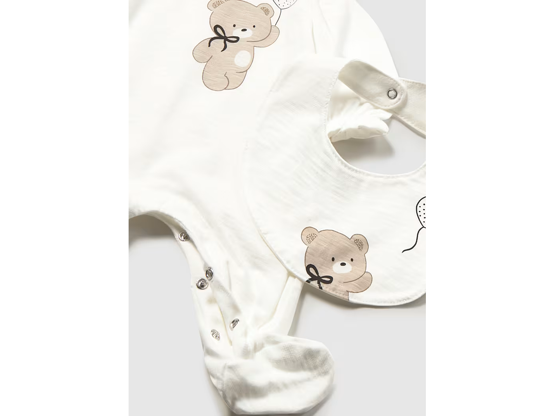 Set Pijama + Babero Mayoral  3