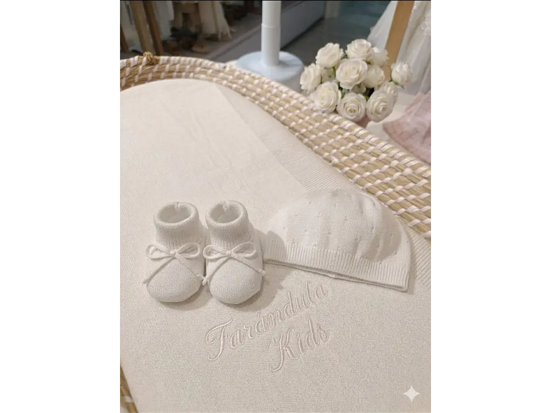 Set Botines +  Gorro 1