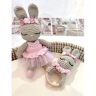 Set De Regalo Amagurrumi Coneja + Sonajero 