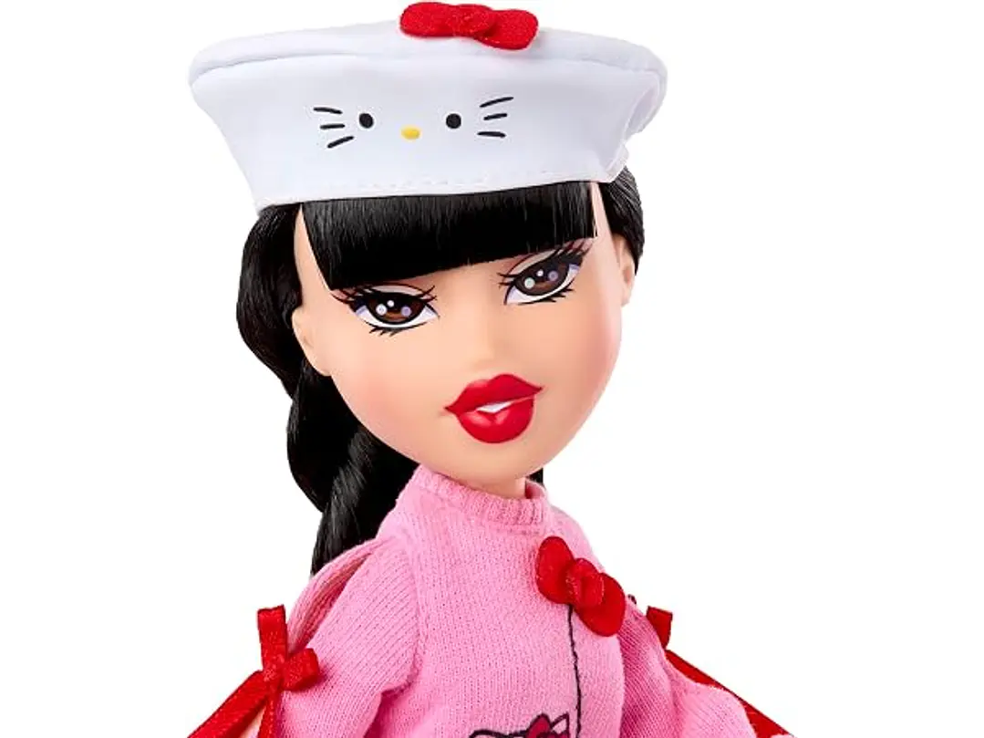 Bratz x Hello Kitty Jade Sanrio Muñeca de Moda con Accesorios 4