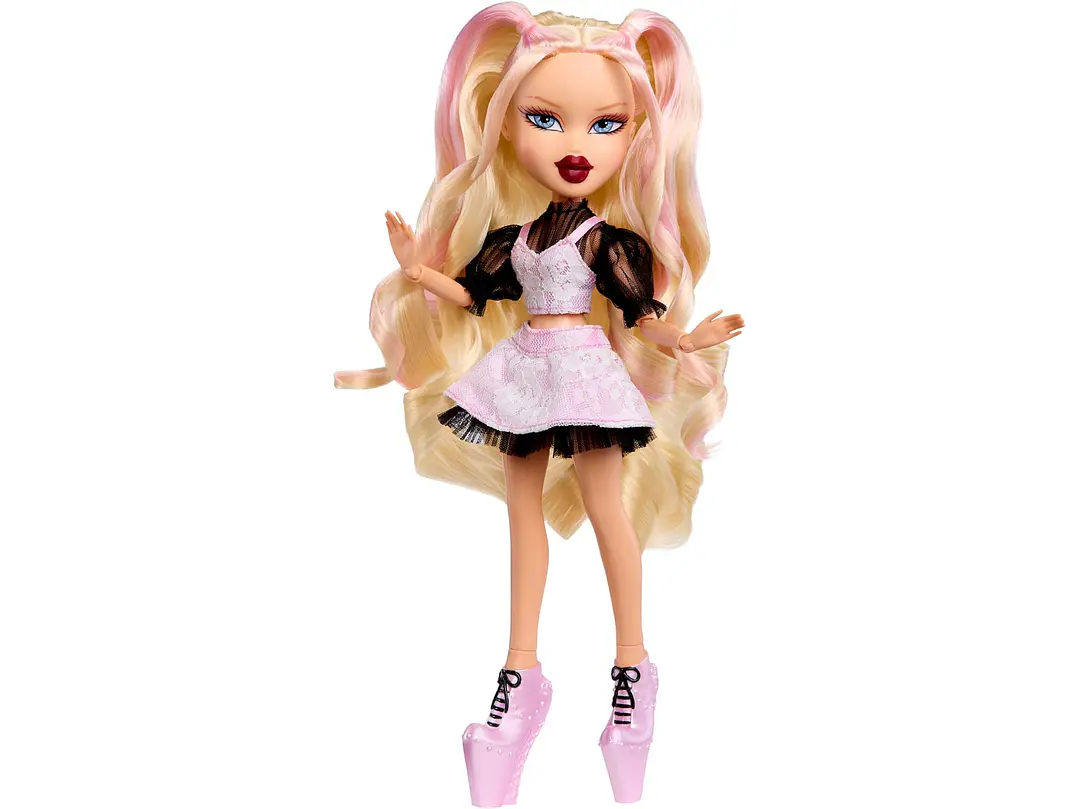 Bratz Stylin' Birthdayz Cloe Fashion Doll  1