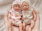 Mire & Mire Muñecas Reborn Bebé 15 cm Mini Gemelas de Silicona con Ropa y Accesorios de Alimentación - Miniatura 4