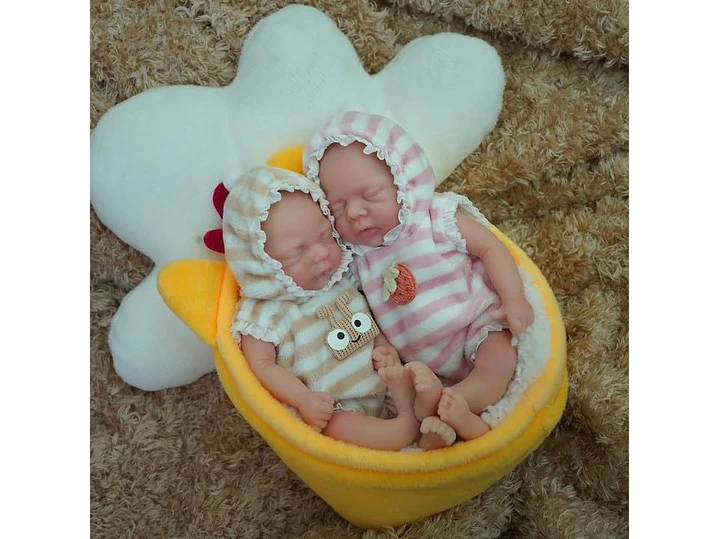 Mire & Mire Muñecas Reborn Bebé 15 cm Mini Gemelas de Silicona con Ropa y Accesorios de Alimentación 7